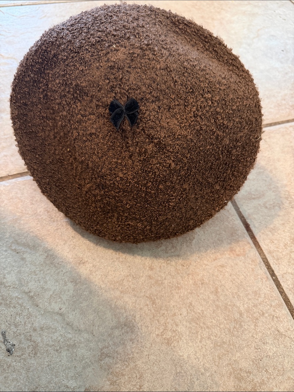 Vintage Liz Claiborne Textured Brown Beret with Black Accent